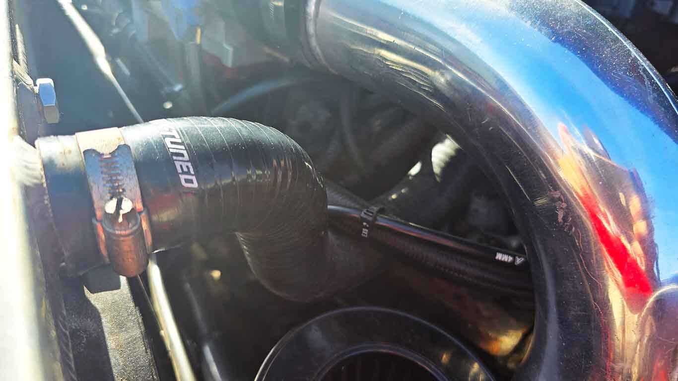 extra-clearance-k-swap-radiator-hose.jpg