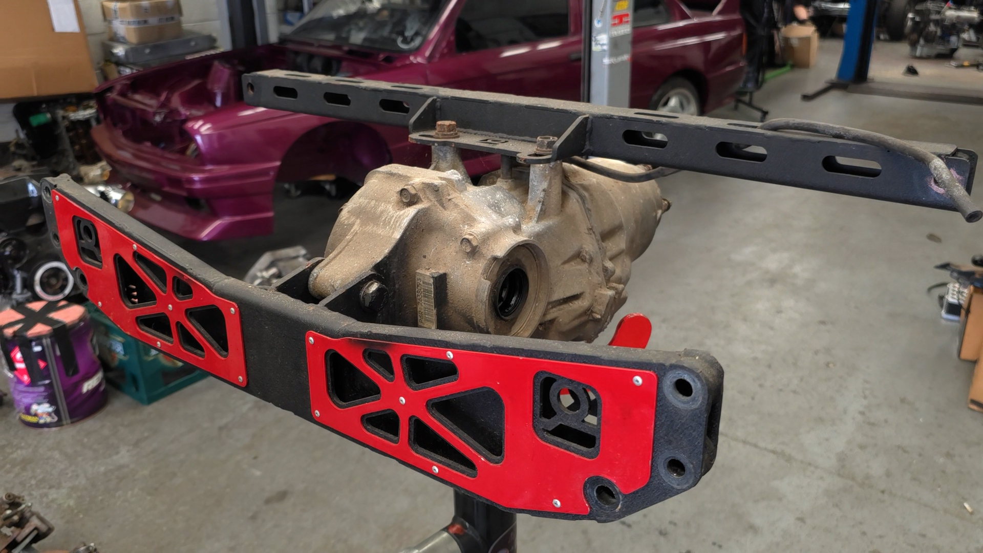 rear bseries differential and subframe brace