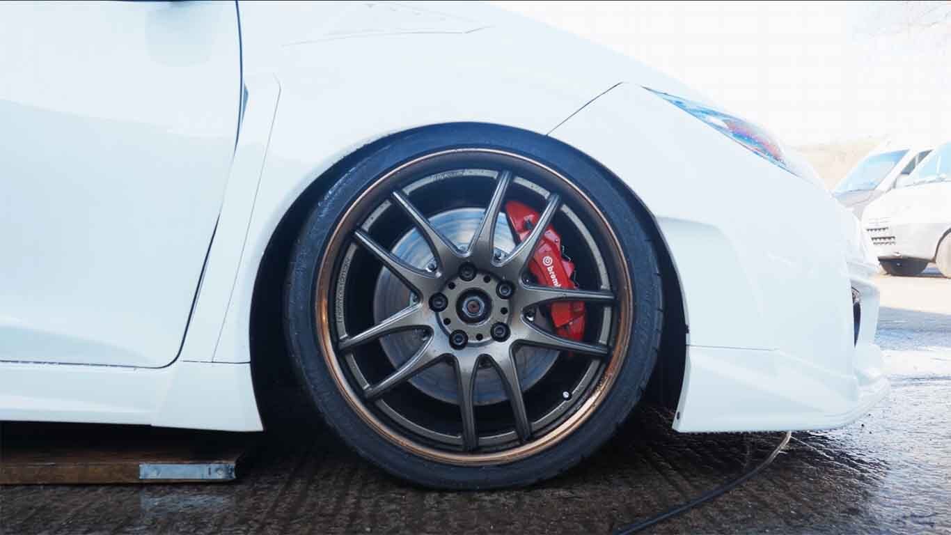 wheel-and-caliper-shot.jpg